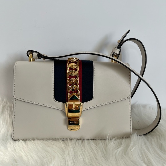 Gucci Sylvie small crossbody bag - Picture 1 of 13